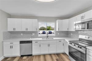 8640 TAHOE COURT, TAMPA, FL 33614 - MLS#MFRTB8421064