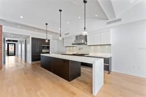 465 CENTRAL AVENUE, ST PETERSBURG, FL 33701 - MLS#MFRTB8421123