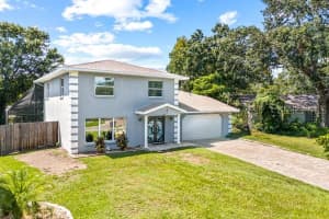 2536 LAKE ELLEN CIRCLE, TAMPA, FL 33618 - MLS#MFRTB8421260