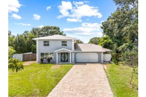 2536 LAKE ELLEN CIRCLE, TAMPA, FL 33618 - MLS#MFRTB8421260