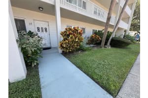 2071 AUSTRALIA WAY, CLEARWATER, FL 33763 Sold 10/21/25