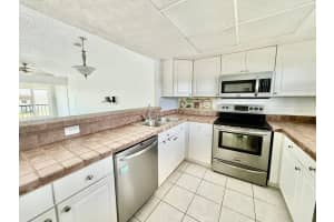 19029 US HIGHWAY 19 N #8-31, CLEARWATER, FL 33764 - MLS#MFRTB8421398