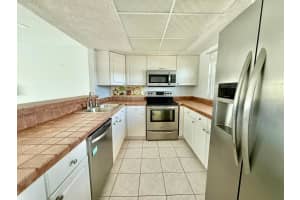 19029 US HIGHWAY 19 N #8-31, CLEARWATER, FL 33764 - MLS#MFRTB8421398