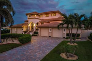 7974 9TH AVENUE, ST PETERSBURG, FL 33707 - MLS#MFRTB8421403