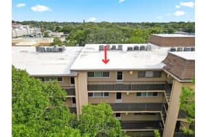 2525 BAY DRIVE, BELLEAIR BLUFFS, FL 33770 - MLS#MFRTB8421440