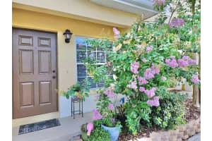 8509 GABLEBEND WAY, TAMPA, FL 33647 Sold 10/01/25