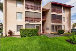 8602 CHAMPLAIN COURT, TAMPA, FL 33614 - MLS#MFRTB8421509