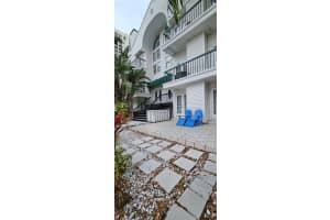 2907 W Stovall St, TAMPA