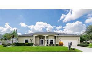715 Jessanda Cir, LAKELAND