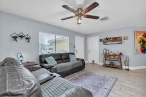 7802 BRISTOL COURT, ST PETERSBURG, FL 33709 - MLS#MFRTB8421602