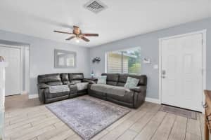 7802 BRISTOL COURT, ST PETERSBURG, FL 33709 - MLS#MFRTB8421602
