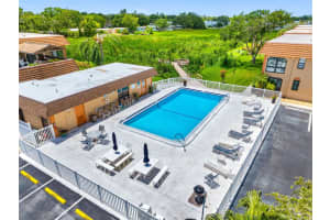 10226 SEMINOLE ISLAND DRIVE, LARGO, FL 33773 - MLS#MFRTB8421691
