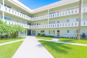 2400 Columbia Dr #28, CLEARWATER