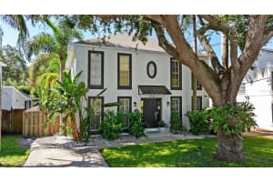 3114 W Knights Ave, TAMPA