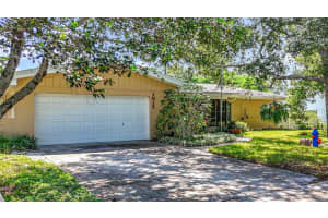 1015 Willowbranch Ave, CLEARWATER