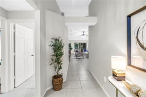 303 LAKEWAY LANE, APOLLO BEACH, FL 33572 - MLS#MFRTB8422023