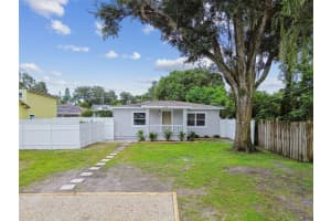 2302 W Idlewild Ave, TAMPA
