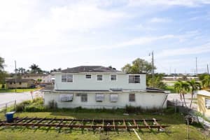 857 AVENUE C PLACE, BELLE GLADE, FL 33430 - MLS#MFRTB8422032