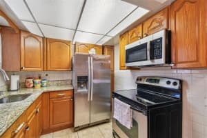 6028 W CLIFTON ST, TAMPA, FL 33634 - MLS#MFRTB8422077