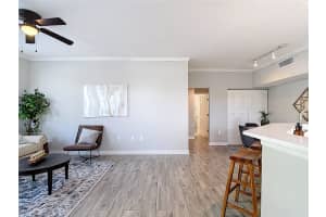 9842 LAKE CHASE ISLAND WAY, TAMPA, FL 33626 - MLS#MFRTB8422113