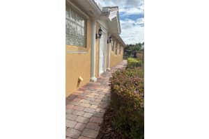 11887 DELFINA LN, ORLANDO, FL 32827 - MLS#MFRTB8422156