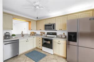7700 SUN ISLAND DRIVE, SOUTH PASADENA, FL 33707 - MLS#MFRTB8422288