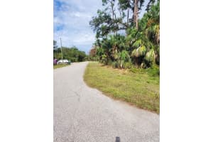 18100 BREDETTE AVENUE, PORT CHARLOTTE, FL 33954 - MLS#MFRTB8422335