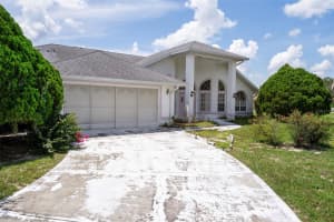 10185 SLEEPY WILLOW COURT, SPRING HILL, FL 34608 - MLS#MFRTB8422367