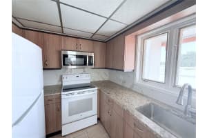 735 DODECANESE BOULEVARD, TARPON SPRINGS, FL 34689 - MLS#MFRTB8422370