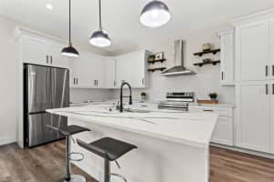 121 WARREN AVENUE, TAMPA, FL 33602 - MLS#MFRTB8422726