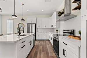 121 WARREN AVENUE, TAMPA, FL 33602 - MLS#MFRTB8422726