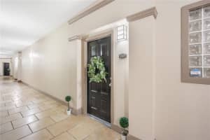 4221 SPRUCE STREET, TAMPA, FL 33607 - MLS#MFRTB8422793