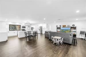 8950 Baywood Park Dr Seminole, FL 33777 - Off Market
