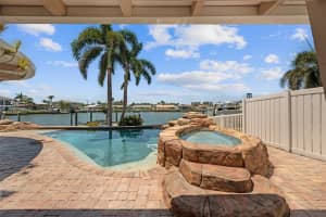 7944 10TH AVENUE, ST PETERSBURG, FL 33707 - MLS#MFRTB8422915