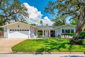 10221 Bay Hills Dr, LARGO