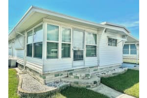 2000 E Bay Dr #116, LARGO