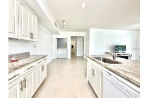 9650 LAKE CHASE ISLAND WAY, TAMPA, FL 33626 - MLS#MFRTB8423056