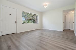 10208 OAKLEAF AVENUE, TAMPA, FL 33612 Sold 10/20/25