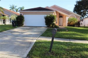 11111 Bloomington Dr, TAMPA