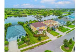 6919 WHITE WILLOW COURT, SARASOTA, FL 34243 - MLS#MFRTB8423368