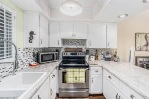 215 VALENCIA BOULEVARD, LARGO, FL 33770 - MLS#MFRTB8423413