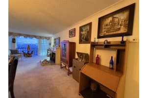 7400 SUN ISLAND DRIVE, SOUTH PASADENA, FL 33707 - MLS#MFRTB8423483