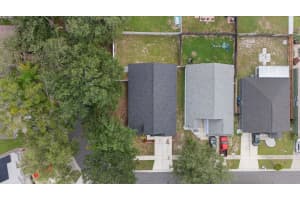6947 CROWN LAKE DRIVE, GIBSONTON, FL 33534 - MLS#MFRTB8423552