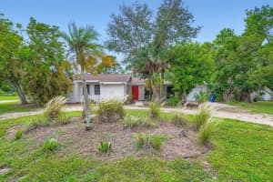 7222 Meadowbrook Dr, SARASOTA