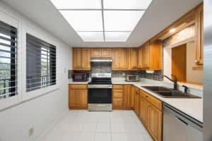 3078 EASTLAND BOULEVARD, CLEARWATER, FL 33761 - MLS#MFRTB8423632