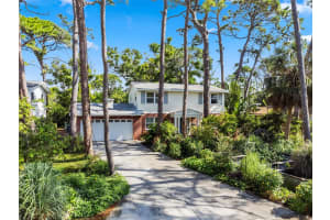 501 66TH AVENUE, ST PETERSBURG, FL 33705 - MLS#MFRTB8423658