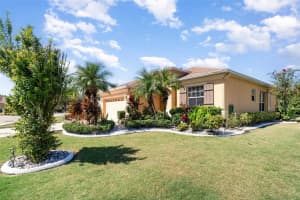 909 REGAL MANOR WAY, SUN CITY CENTER, FL 33573 - MLS#MFRTB8423739