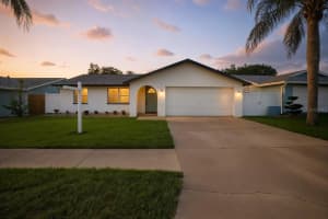 11206 GOLDEN RIDGE DRIVE, SEMINOLE, FL 33772 - MLS#MFRTB8423792