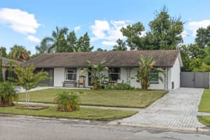 8212 DONALDSON DRIVE, TAMPA, FL 33615 - MLS#MFRTB8423801