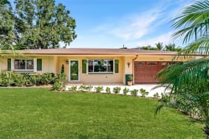 828 3rd Ave Sw, LARGO